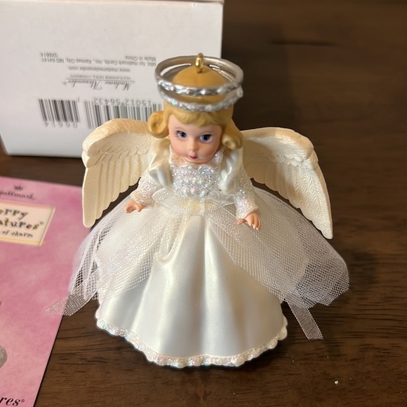 Madame Alexander Angel #3-2000 - Picture 5 of 12